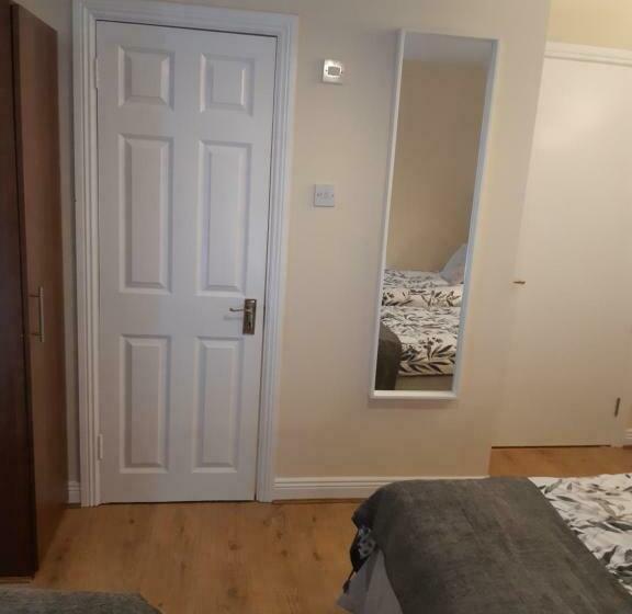 24 Beds In Carrick On Shannon