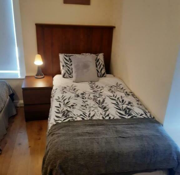 24 Beds In Carrick On Shannon