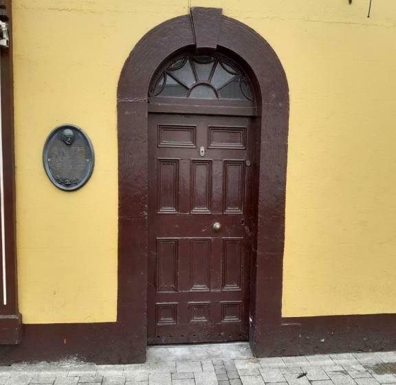 24 Beds In Carrick On Shannon