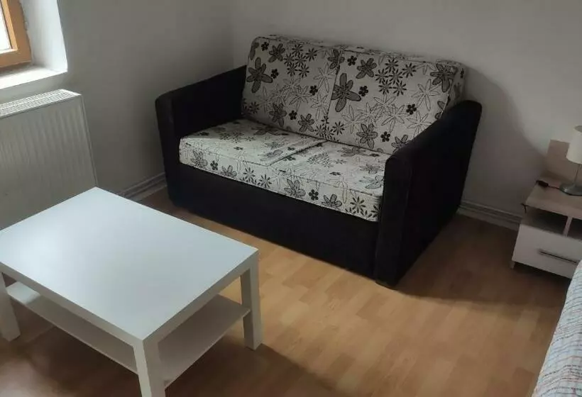 Retkeilymaja H@m Penzion