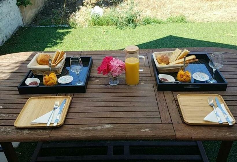 Bed and Breakfast Chambres D Hotes A 20 Pas De La Plage