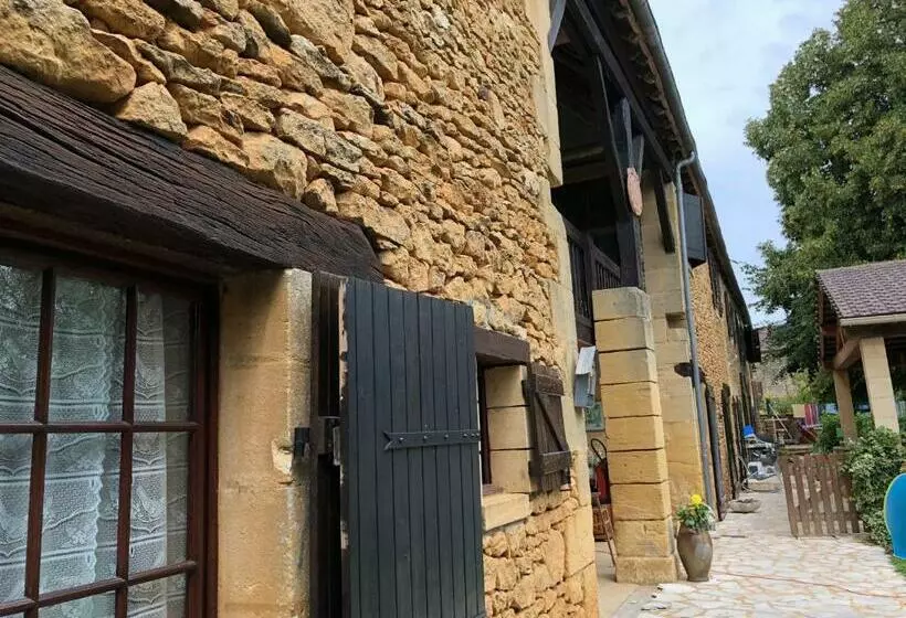 Aamiaismajoitus (B&B) La Grange De Langlade
