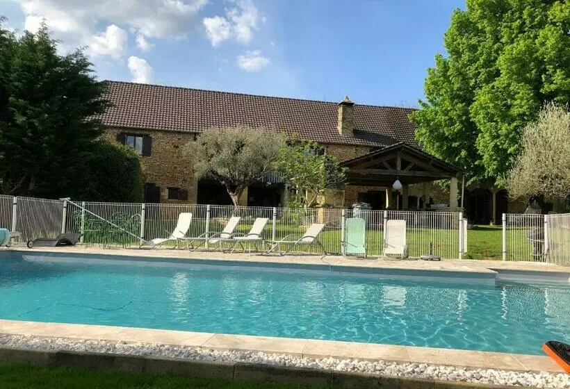 Aamiaismajoitus (B&B) La Grange De Langlade