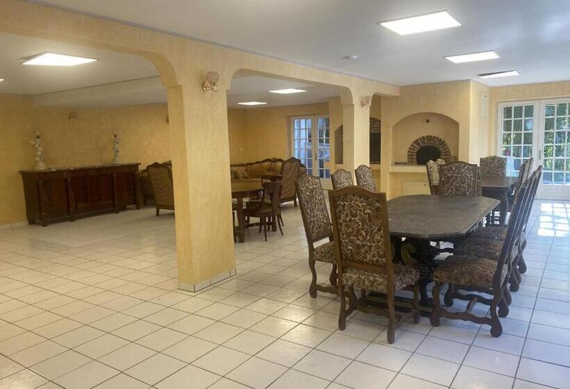 ベッドアンドブレックファースト Logis Vélès