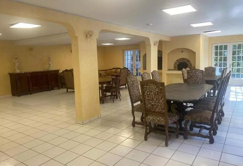 Aamiaismajoitus (B&B) Logis Vélès