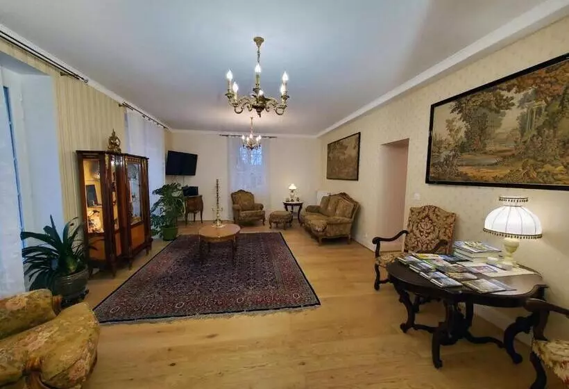 Aamiaismajoitus (B&B) Logis Vélès