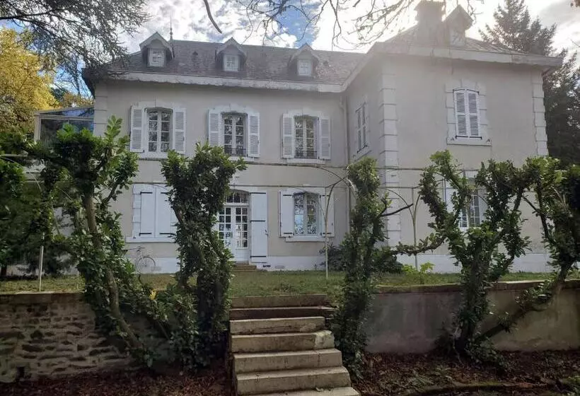 Aamiaismajoitus (B&B) Logis Vélès