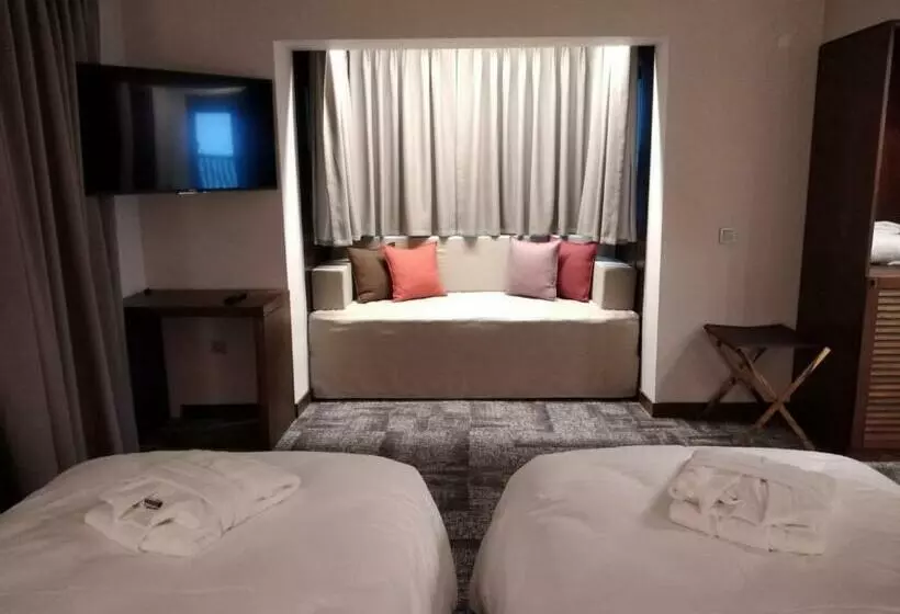 هتل North Chalets