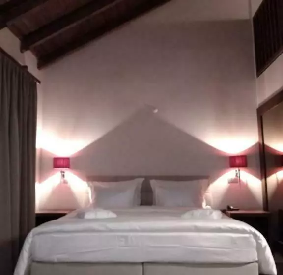 هتل North Chalets