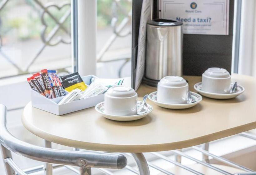 Pensió Rasa Sayang House   Self Check In Guesthouse