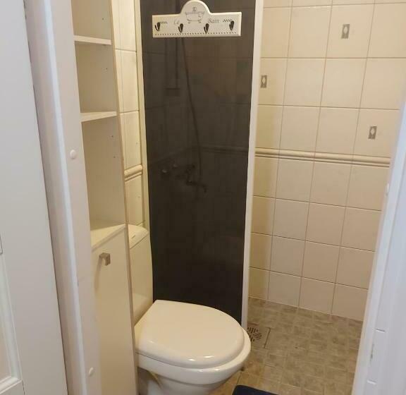 Piispan Majatalo, Pieni Erillistalo