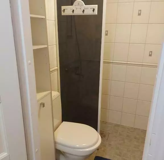 Piispan Majatalo, Pieni Erillistalo