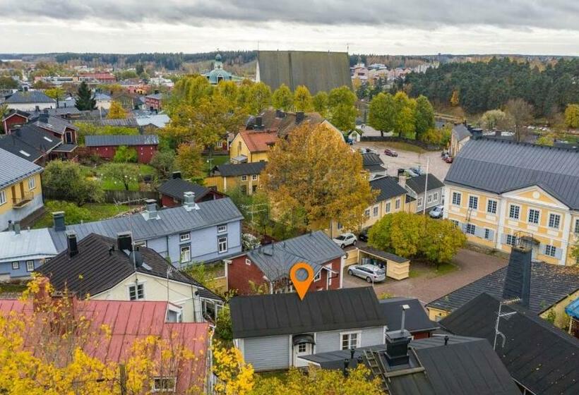 Piispan Majatalo, Pieni Erillistalo