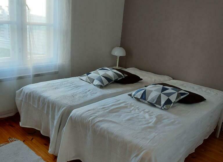 Piispan Majatalo, Pieni Erillistalo