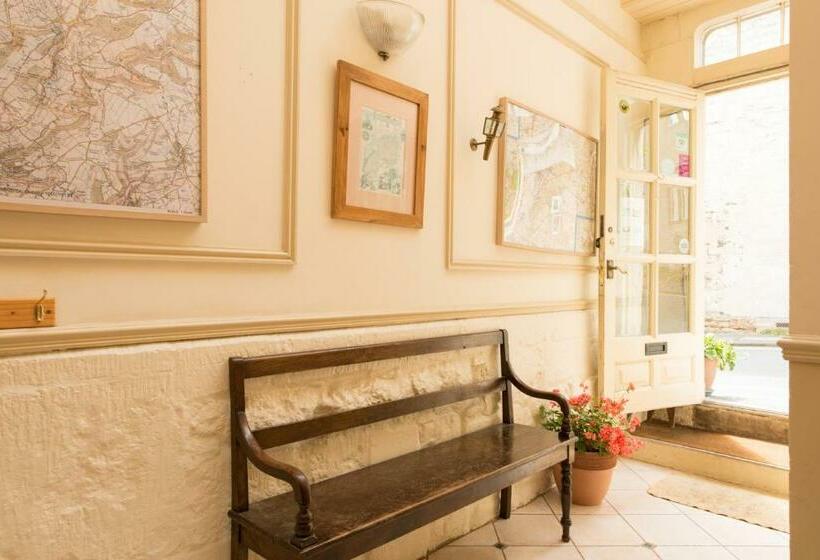 St Annes Bed And Breakfast