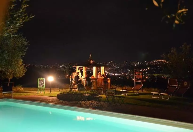 تختخواب و صبحانه Perugia Farmhouse