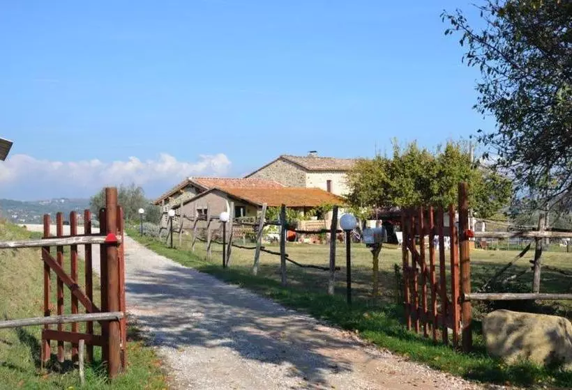 تختخواب و صبحانه Perugia Farmhouse