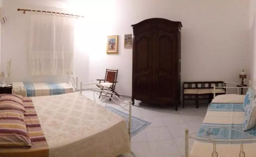 مبيت وإفطار West Coast