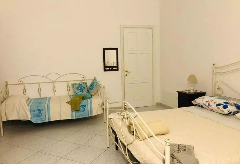 مبيت وإفطار West Coast