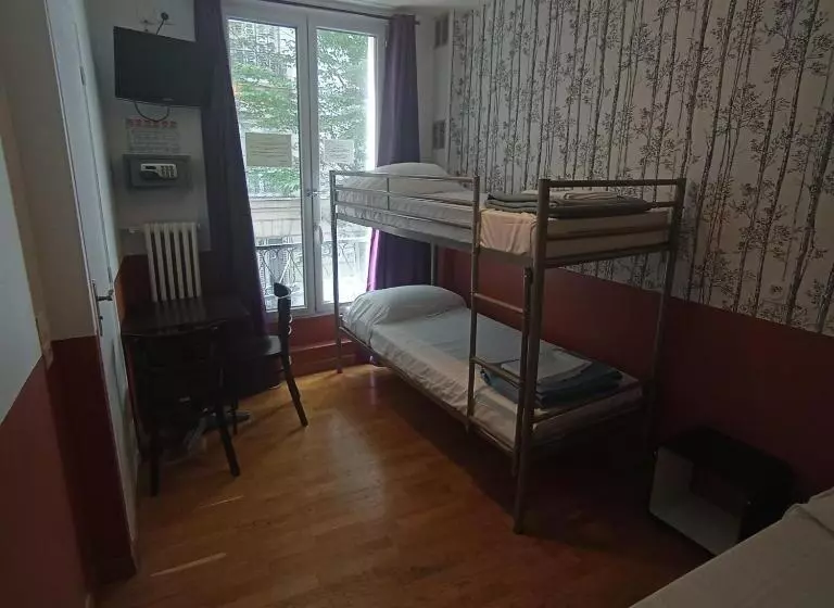 Caulaincourt Montmartre By Hiphophostels