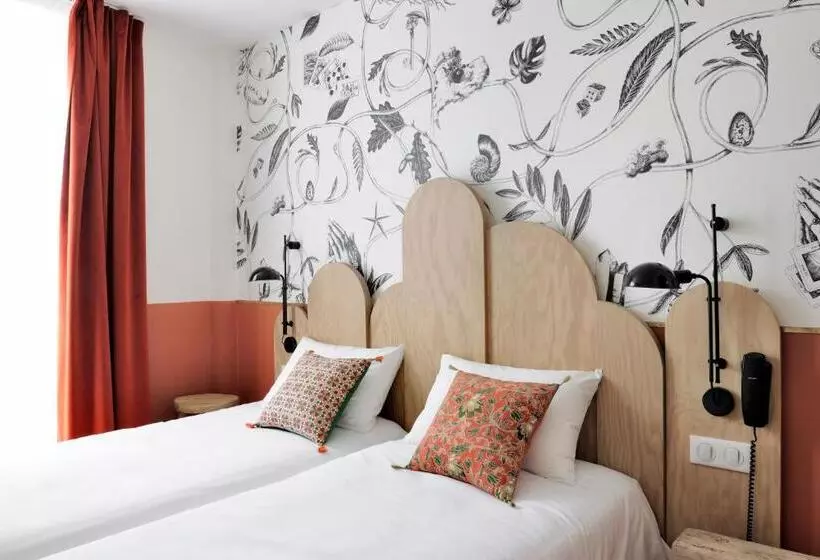 Caulaincourt Montmartre By Hiphophostels