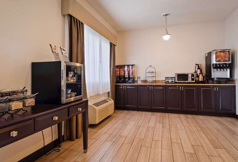 酒店 Best Western Plus Eagleridge Inn & Suites