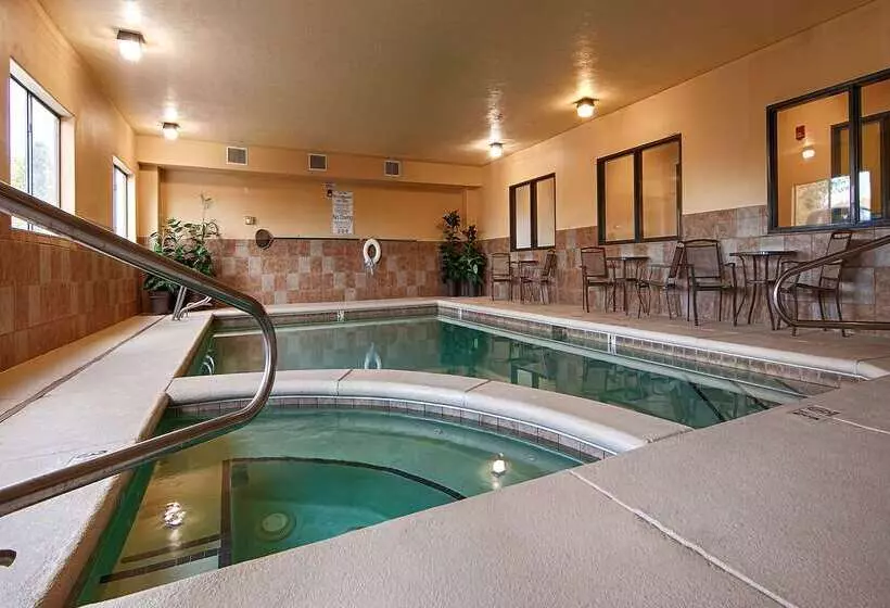 酒店 Best Western Plus Eagleridge Inn & Suites