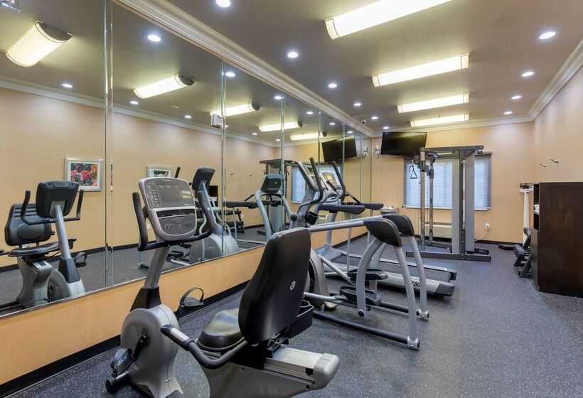 فندق Best Western Plus Wasco Inn & Suites