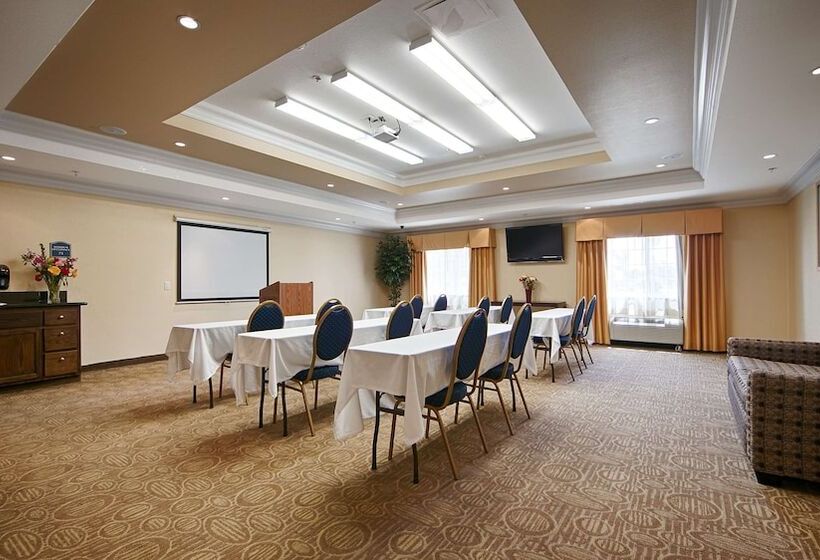 فندق Best Western Plus Wasco Inn & Suites