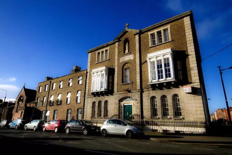 בית מלון כפרי Dublin International Hostel