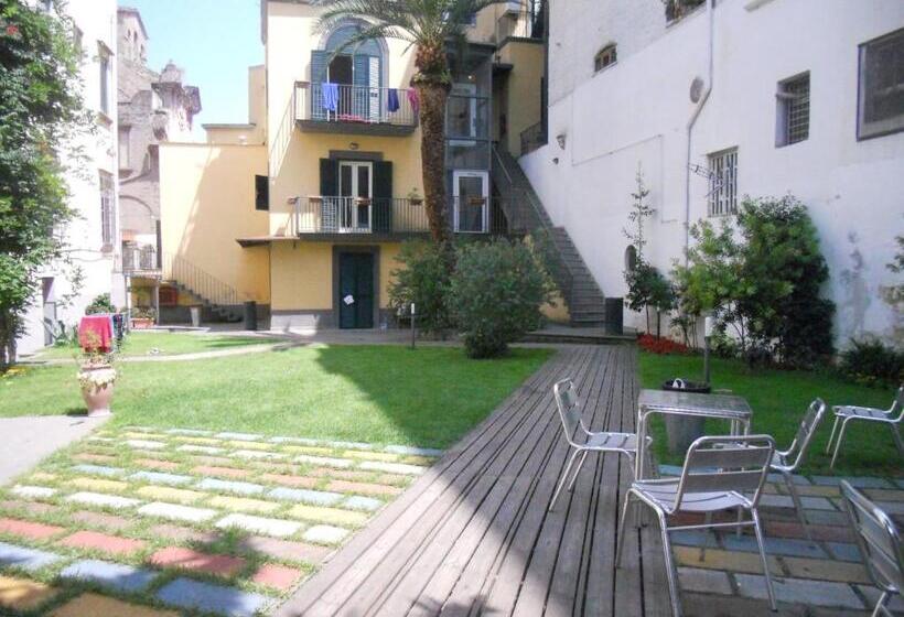 La Controra Hostel Naples