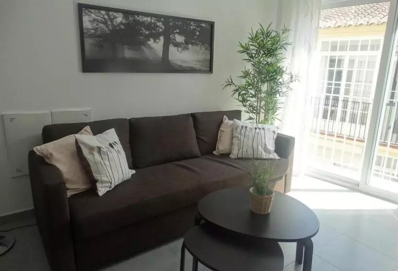 Málaga Apartamentos   Jinetes, 10