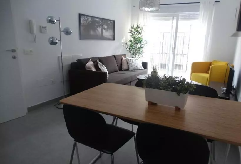 Málaga Apartamentos   Jinetes, 10