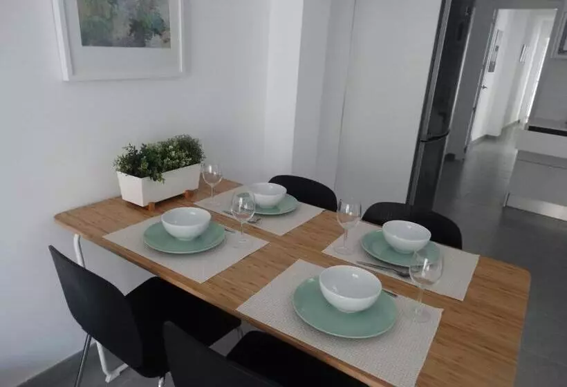 Málaga Apartamentos   Jinetes, 10