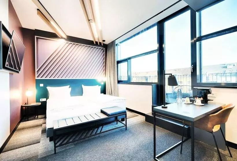 모텔 B&b Hotel München Moosach