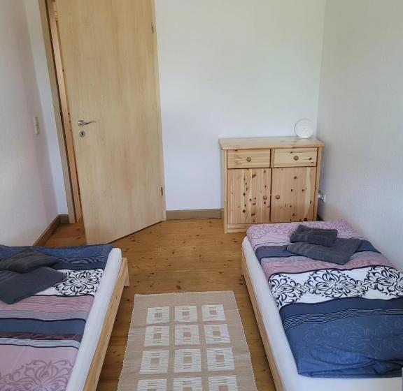 فندق صغير Einkehr Zur Rennstrecke