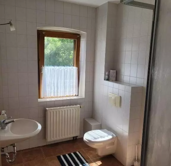 ユースホステル Einkehr Zur Rennstrecke