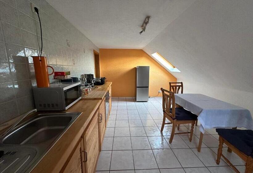 فندق صغير Einkehr Zur Rennstrecke