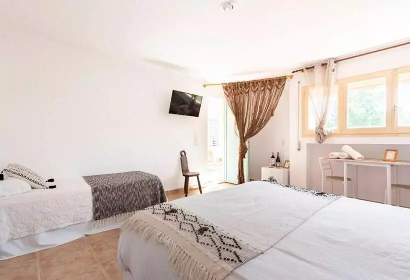 Aamiaismajoitus (B&B) Aldeamia, Forest, Mountain View, Beach At 8 Min