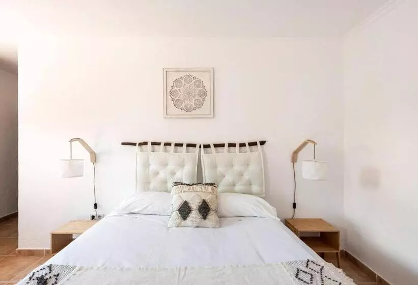 Aamiaismajoitus (B&B) Aldeamia, Forest, Mountain View, Beach At 8 Min