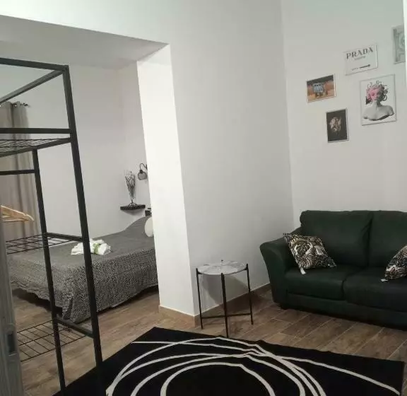 تختخواب و صبحانه Living G Room