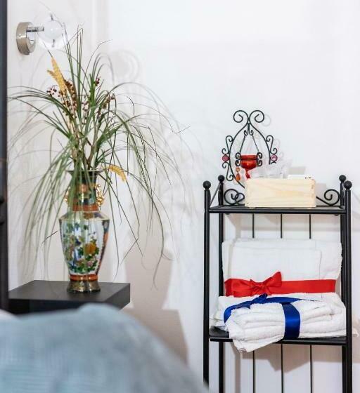 تختخواب و صبحانه Living G Room