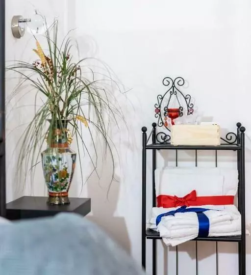 تختخواب و صبحانه Living G Room