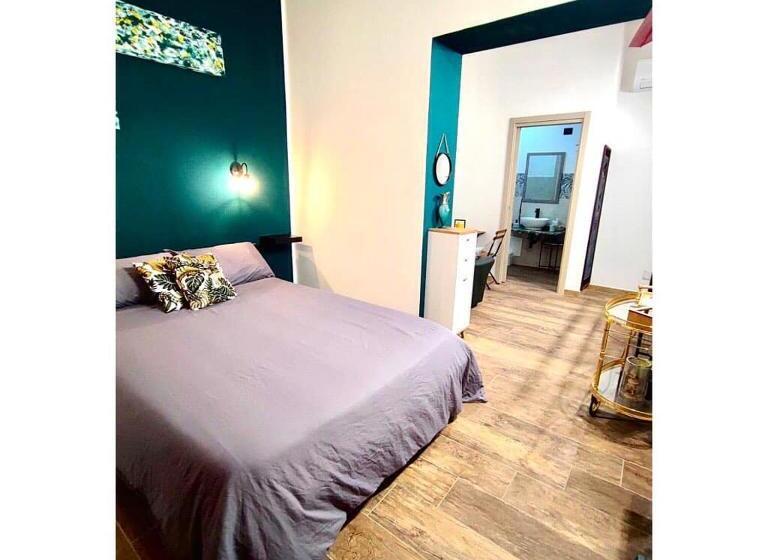 تختخواب و صبحانه Living G Room