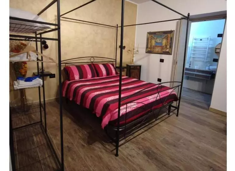 تختخواب و صبحانه Living G Room