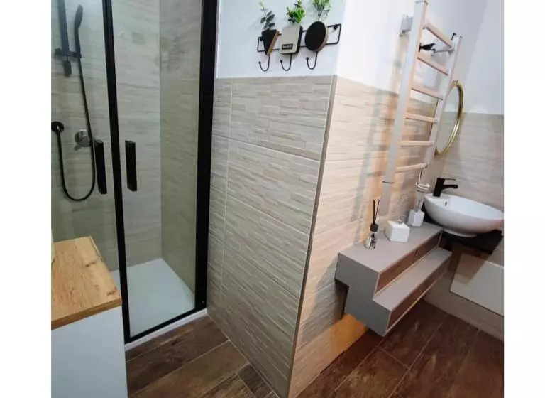 تختخواب و صبحانه Living G Room