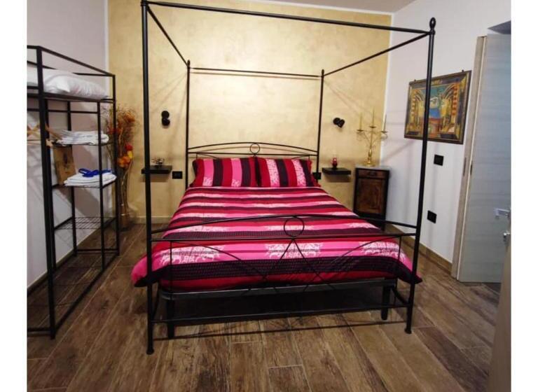 تختخواب و صبحانه Living G Room