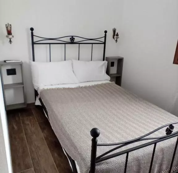 تختخواب و صبحانه Living G Room