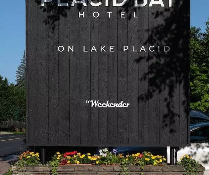ホテル Placid Bay