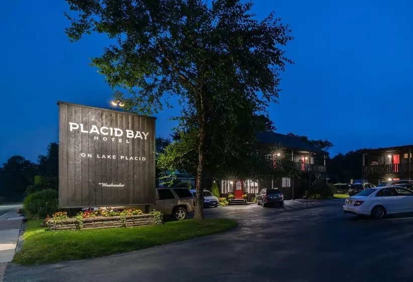 ホテル Placid Bay